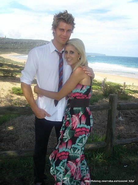 Luke Mitchell con una fan