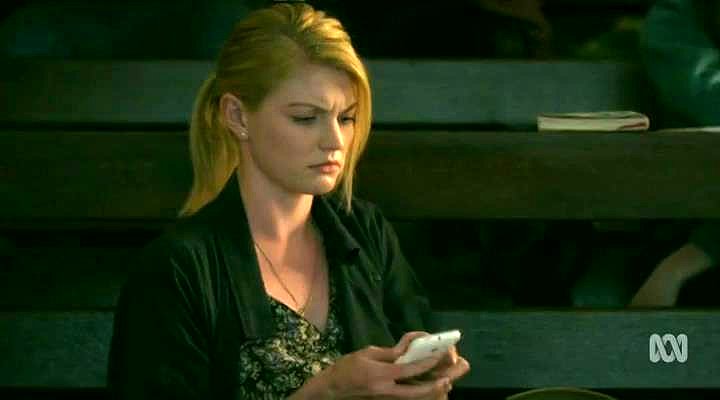 Cariba Heine en la serie Hiding (2015)