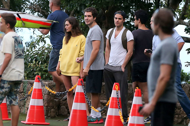 Phoebe Tonkin & Paul Wesley en Rio, Brazil, 2015