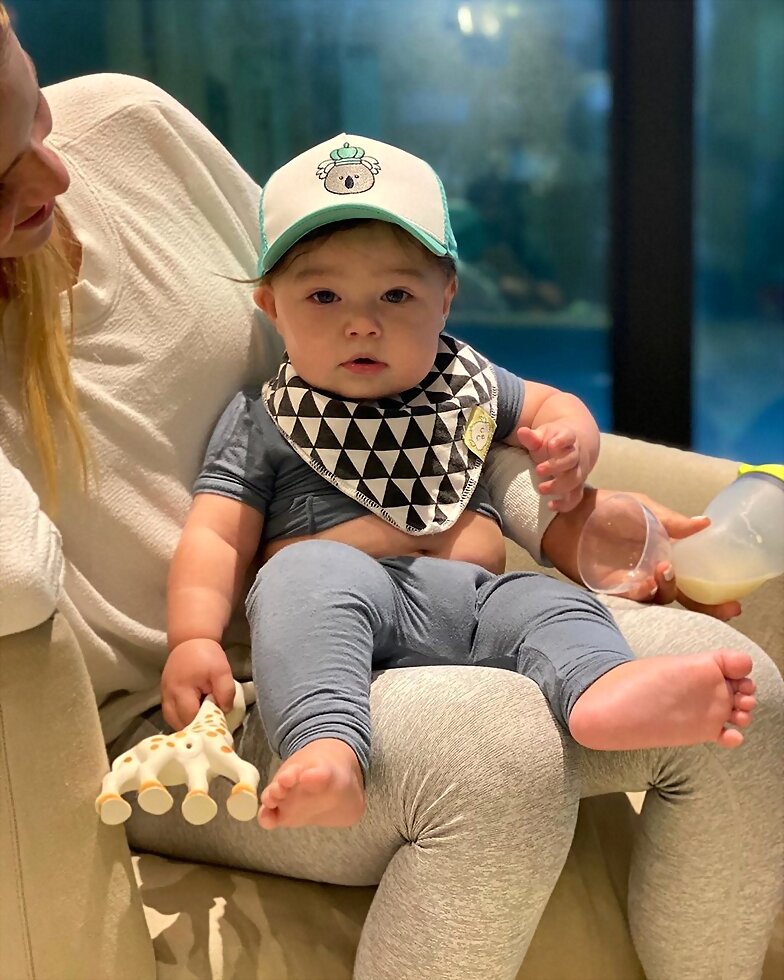 Claire Holt con su hijo James Holt Joblon | 2019