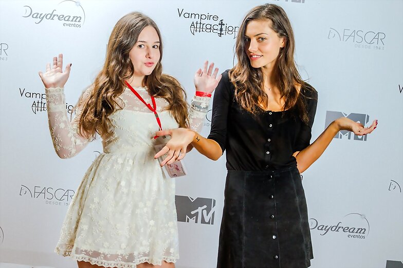 Phoebe Tonkin - Vampire Attraction con Brazil 2015