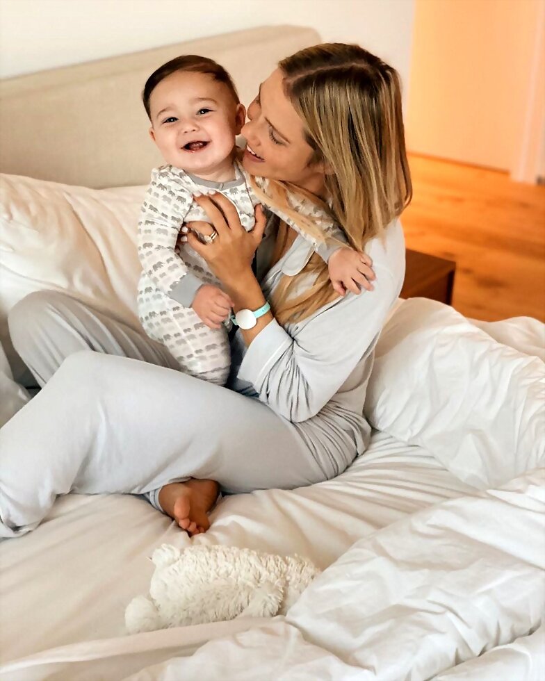 Claire Holt con su hijo James Holt Joblon | 2019