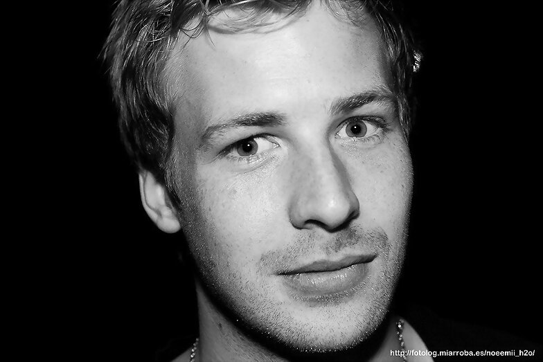 Angus McLaren en la banda de Jamie Timony