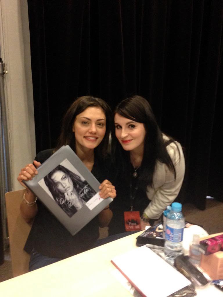 Phoebe Tonkin en Bite Me I’m Famous 3 | Paris 2015