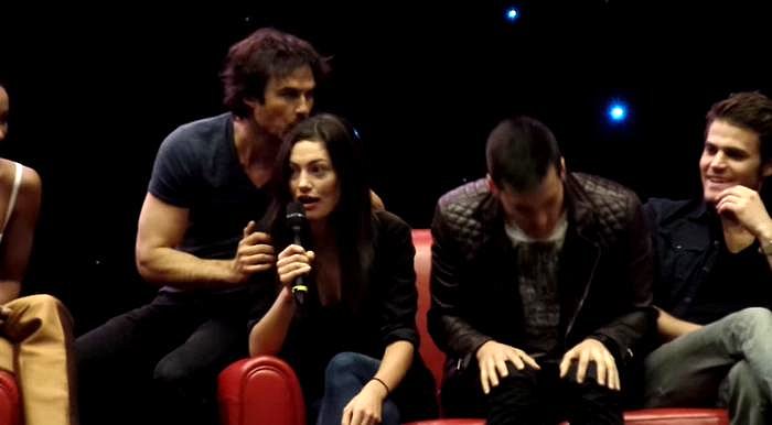 Phoebe Tonkin en Bite Me I’m Famous 3 | Paris 2015