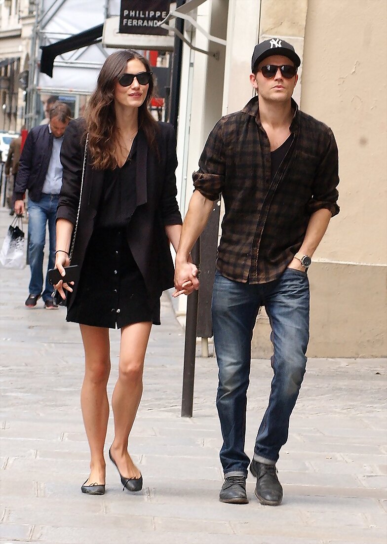 Phoebe Tonkin & Paul Wesley en Paris, May 25, 2015