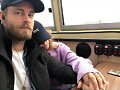 Luke Mitchell y esposa Rebecca Breeds en Amsterdam