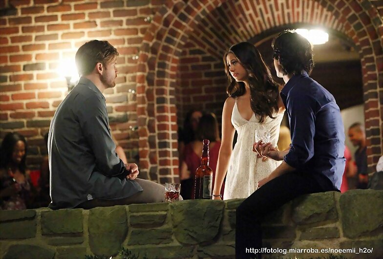 Crónicas Vampíricas - 3x01 El cumpleaños