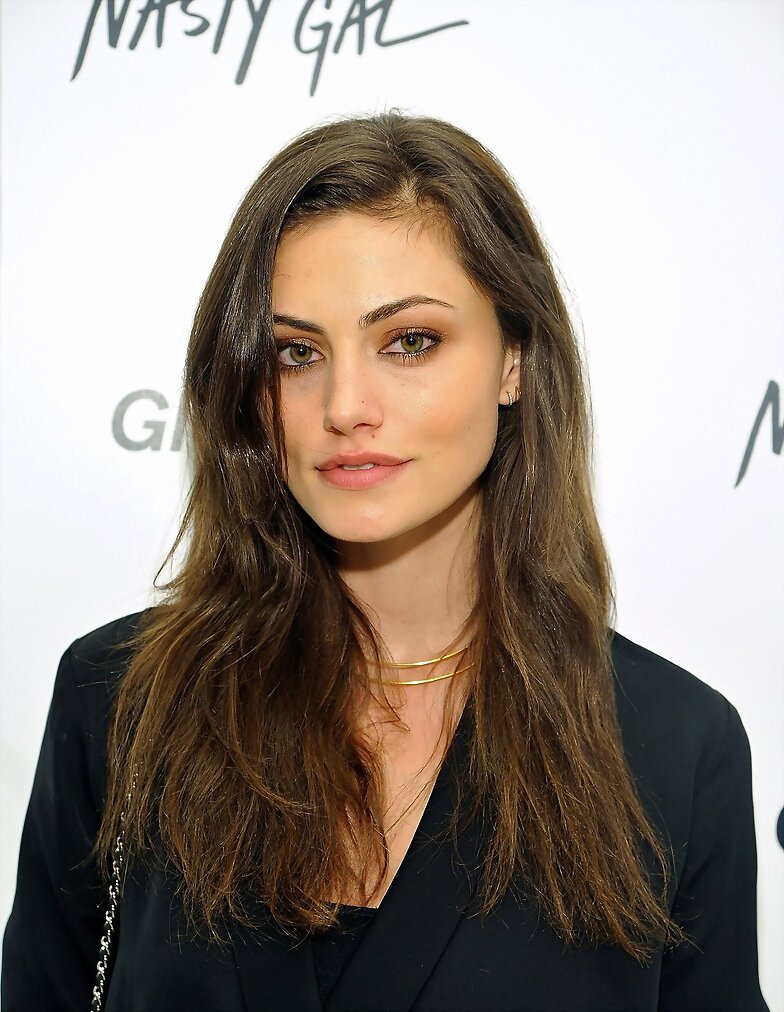 Phoebe Tonkin - Glossier Pop-Up Shop | June 2015