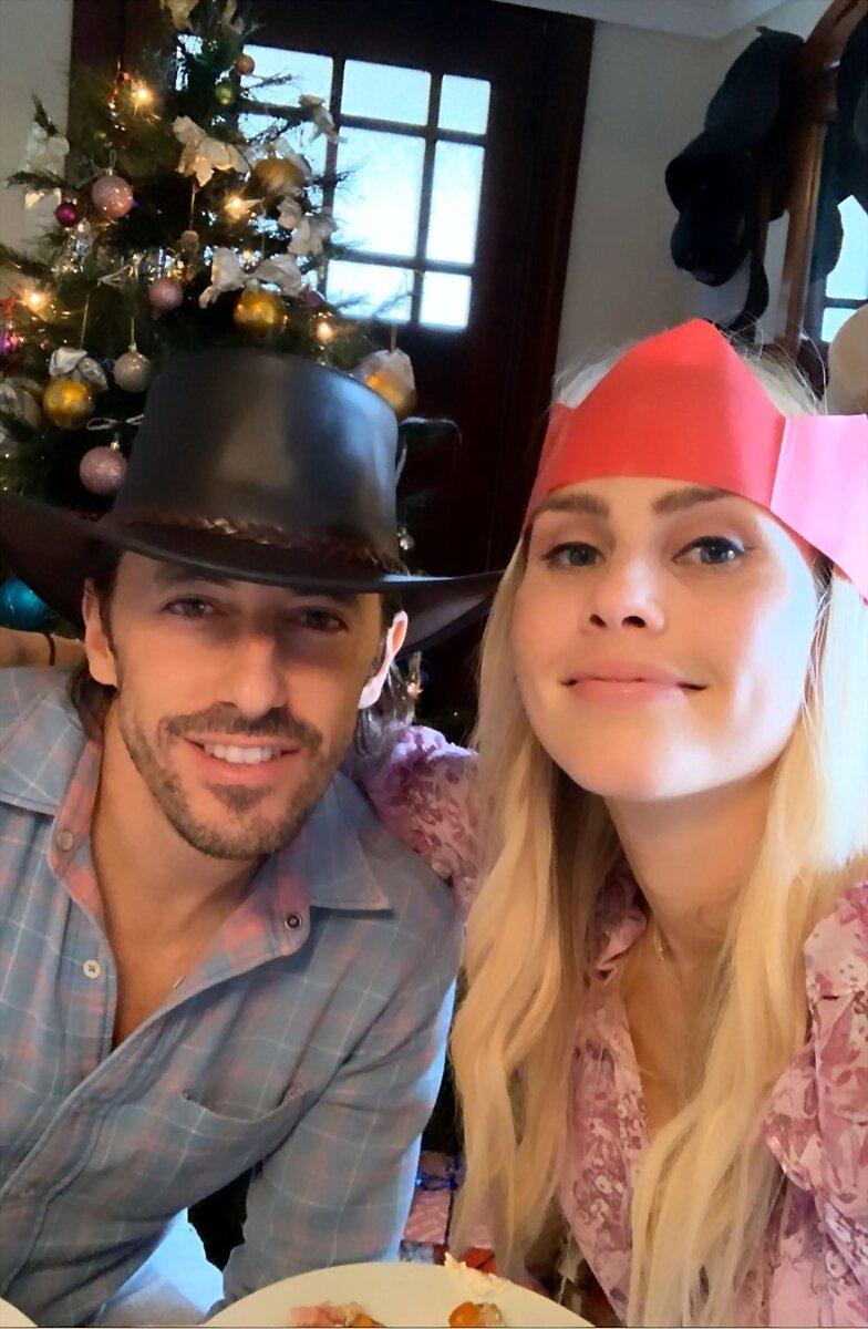 Claire Holt & Andrew Joblon en Australia -Dec 2019