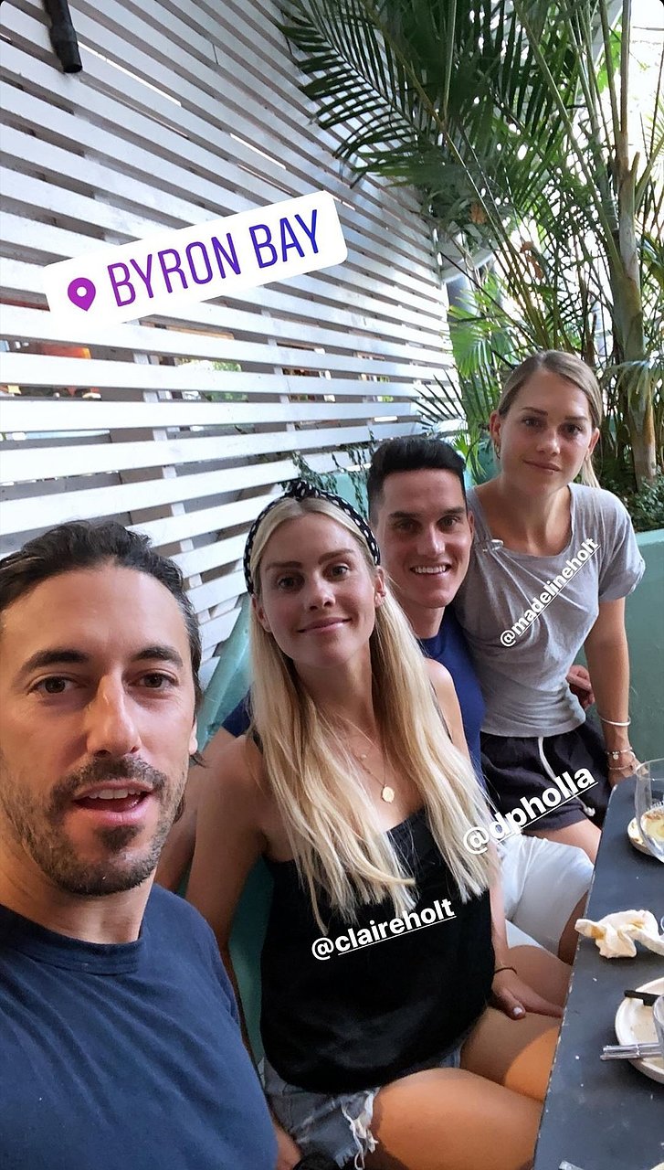 Claire Holt con su familia en Australia | Dec 2019