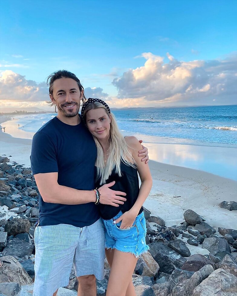 Claire Holt & Andrew Joblon en Australia -Dec 2019