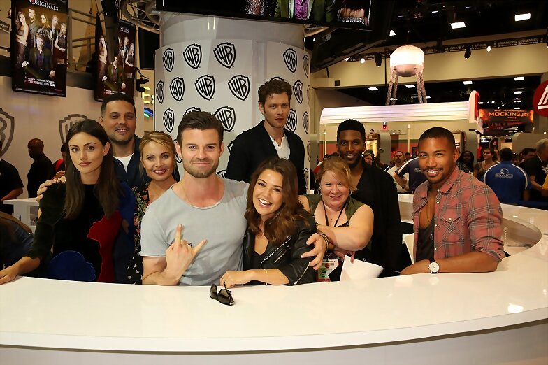 Phoebe Tonkin - The Originals Comic-Con Signing