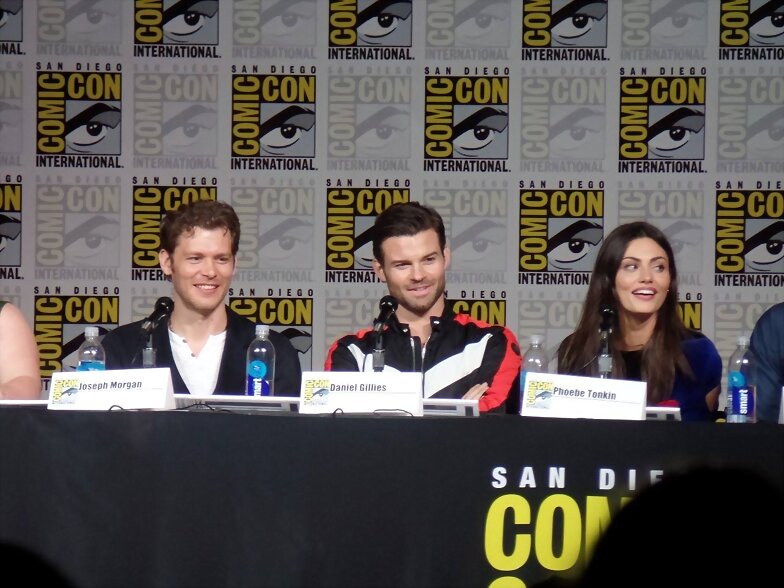 Phoebe Tonkin - Comic Con 2015 The Originals panel