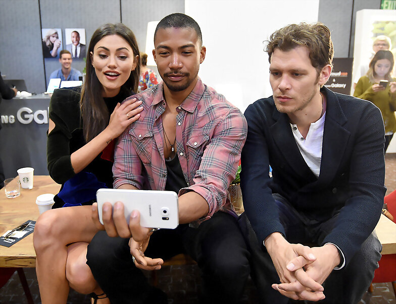 Phoebe Tonkin -Comic Con 2015 GettyImages Portrait