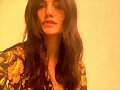 Phoebe Tonkin | Diciembre 2019