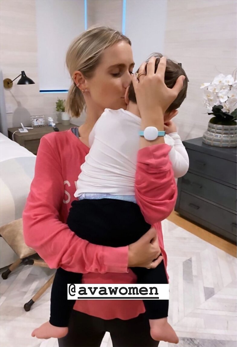 Claire Holt con su hijo James Holt Joblon | 2020