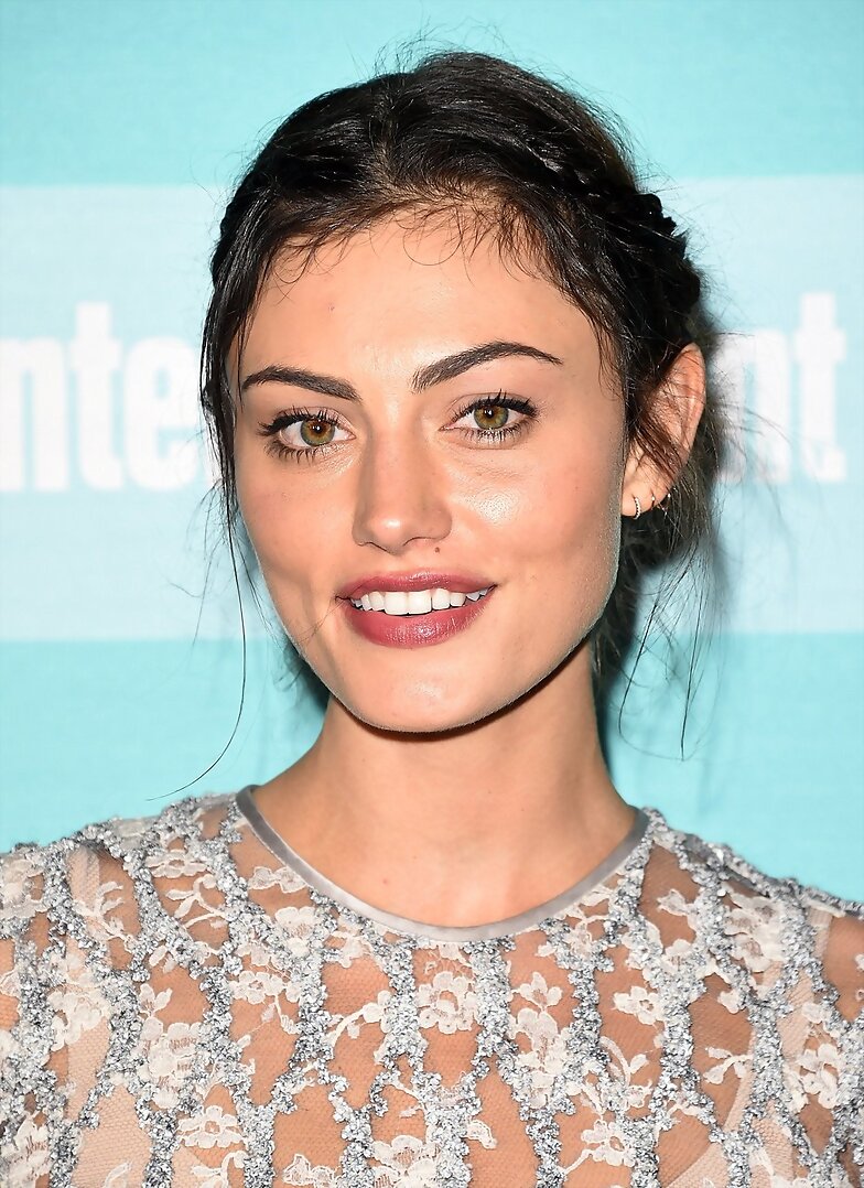 Phoebe Tonkin -Entertainment Weekly Comic-Con 2015