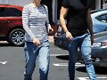 Claire Holt dejando Fred Segal con Nick Hounslow
