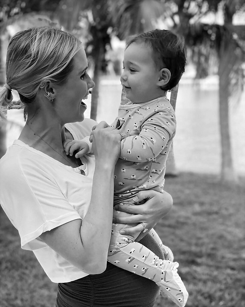 Claire Holt con su hijo James Holt Joblon | 2020