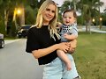Claire Holt con su hijo James Holt Joblon | 2019