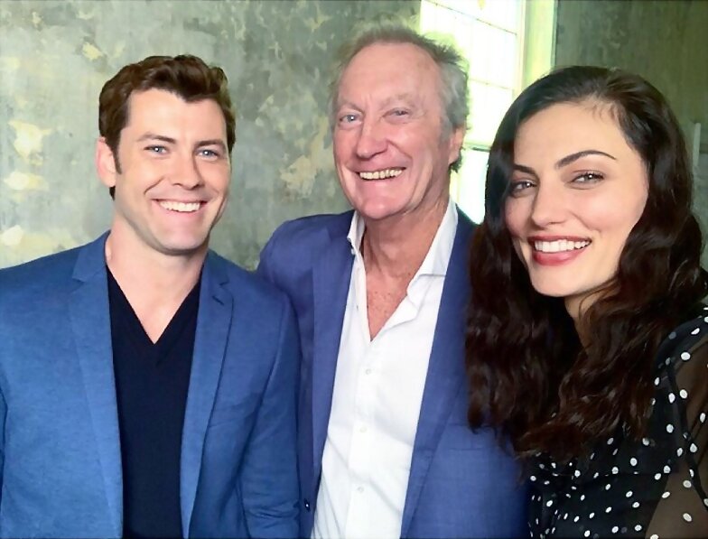 Phoebe Tonkin bts entrevistas para 'Bloom'