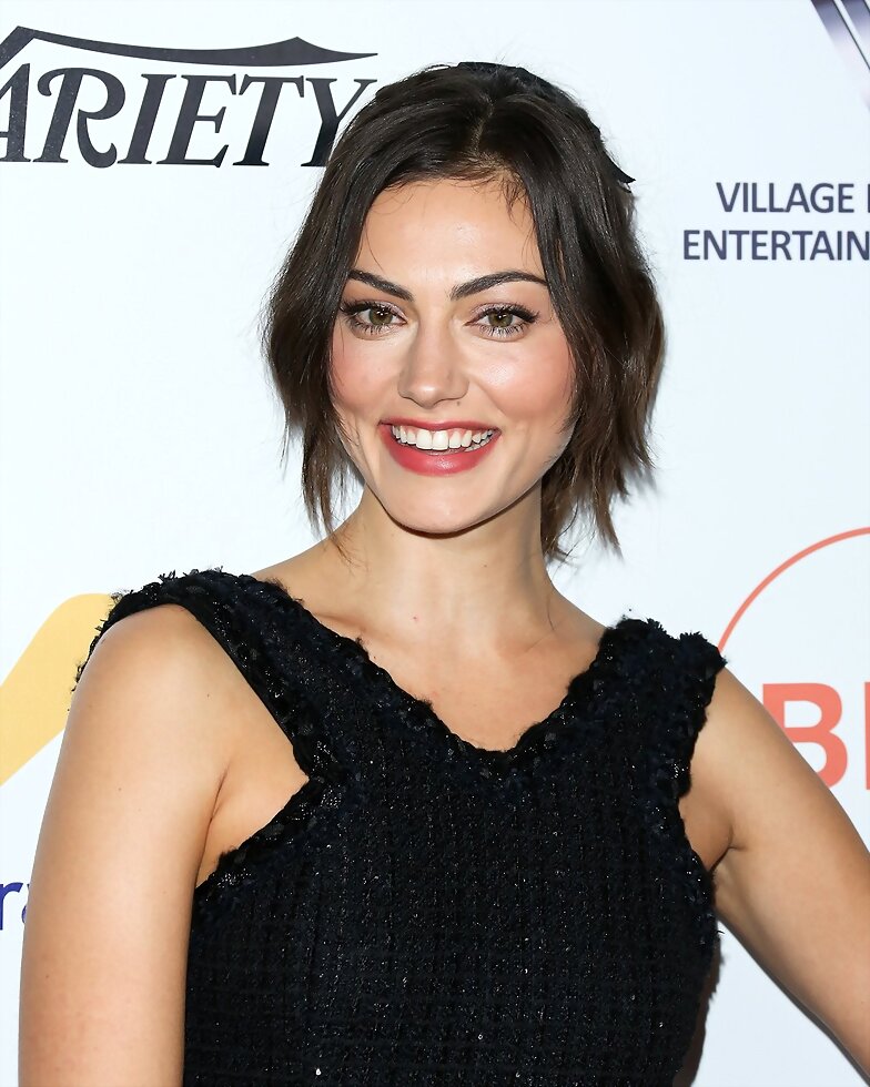 Phoebe Tonkin -2015 4th Annual Australians In Fi..