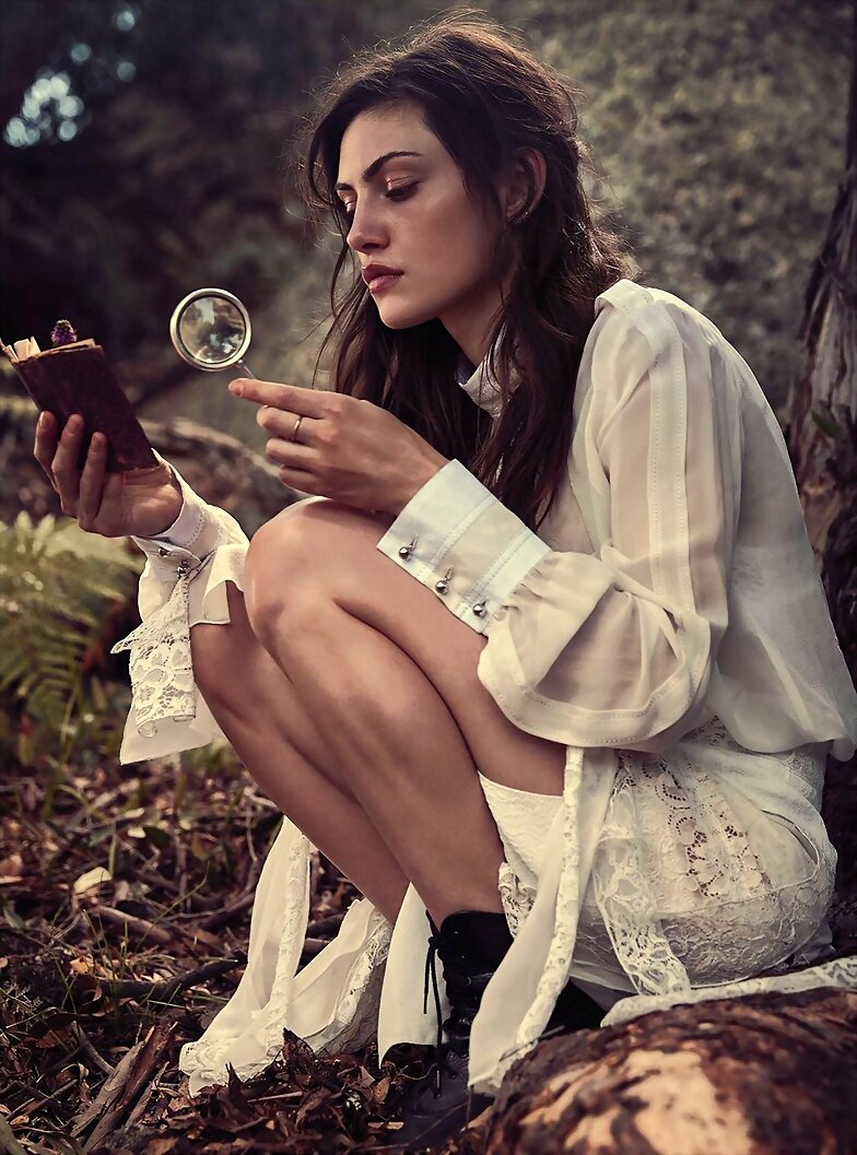 Phoebe Tonkin photoshoot Vogue Australia 2015