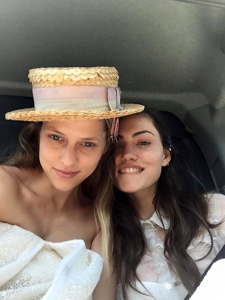 Phoebe Tonkin BTS photoshoot Vogue Australia 2015