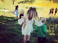 Phoebe Tonkin BTS photoshoot Vogue Australia 2015