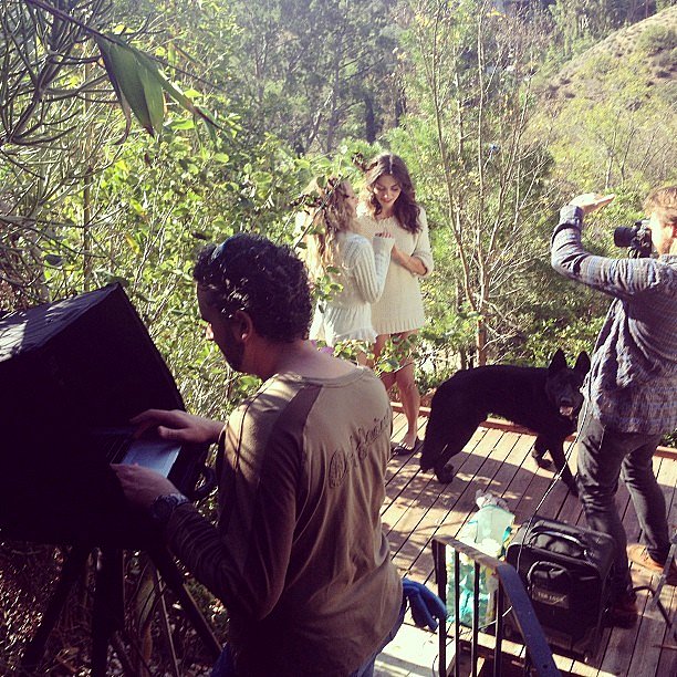 Phoebe Tonkin BTS photoshoot Vogue Australia 2015