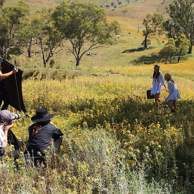 Phoebe Tonkin BTS photoshoot Vogue Australia 2015