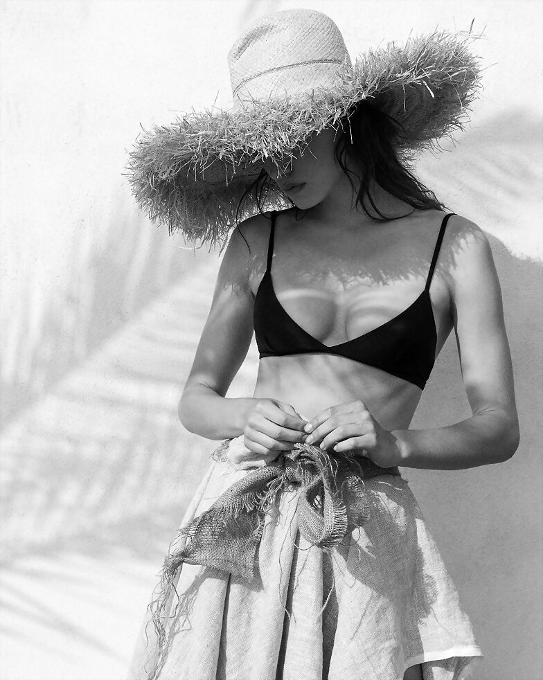 Phoebe Tonkin photoshoot Unconditional Mag 2015