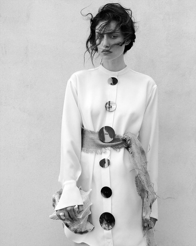 Phoebe Tonkin photoshoot Unconditional Mag 2015