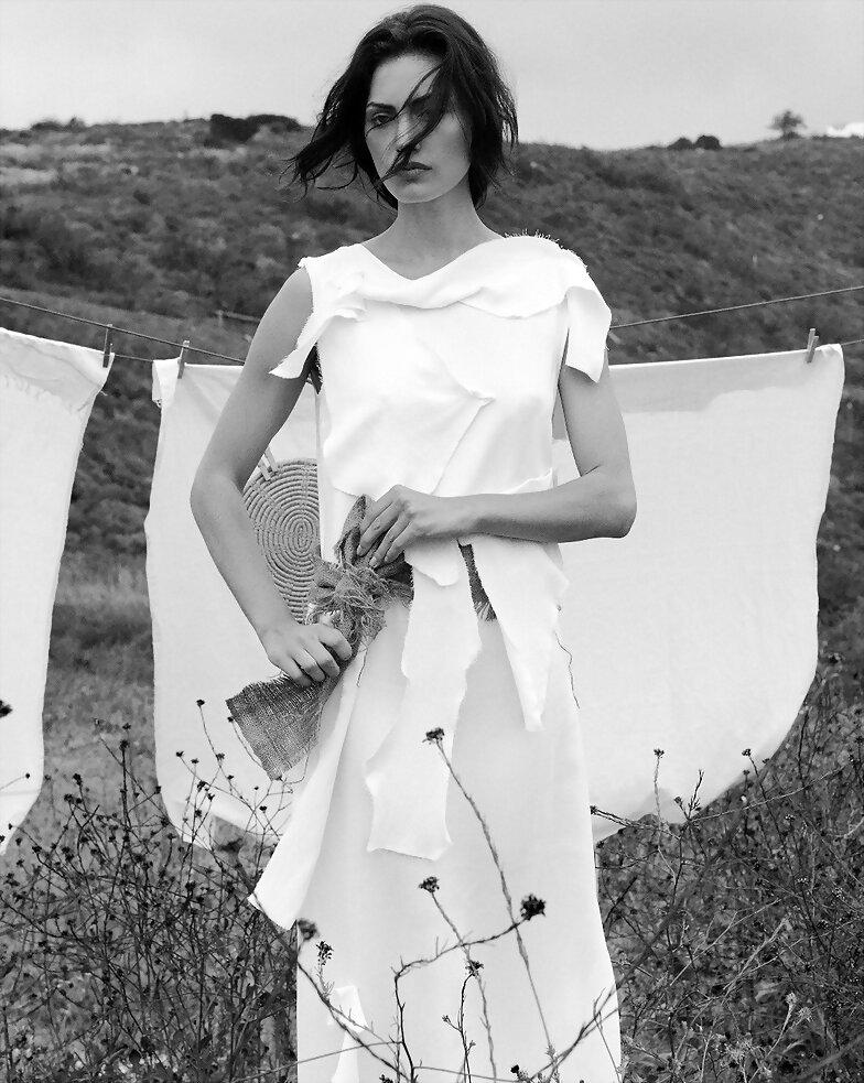 Phoebe Tonkin photoshoot Unconditional Mag 2015