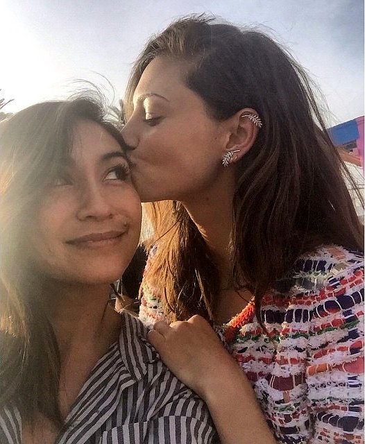 Phoebe Tonkin BTS photoshoot ELLE Australia 2015