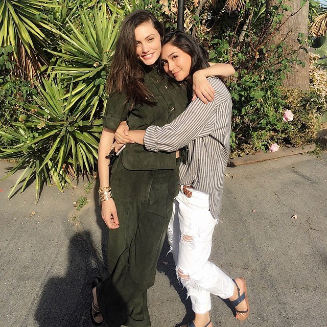 Phoebe Tonkin BTS photoshoot ELLE Australia 2015