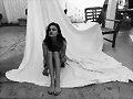 Phoebe Tonkin BTS photoshoot R&egrave;alisation 2015