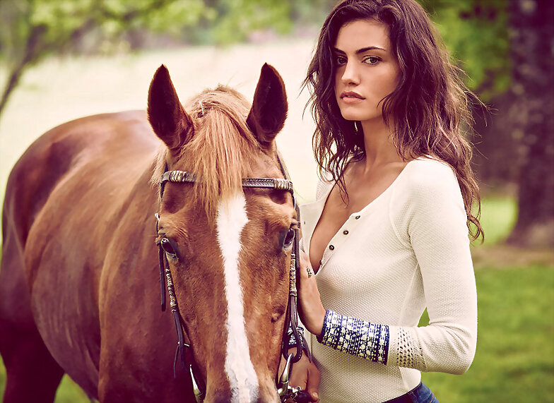 Phoebe Tonkin photoshoot Free People 2015