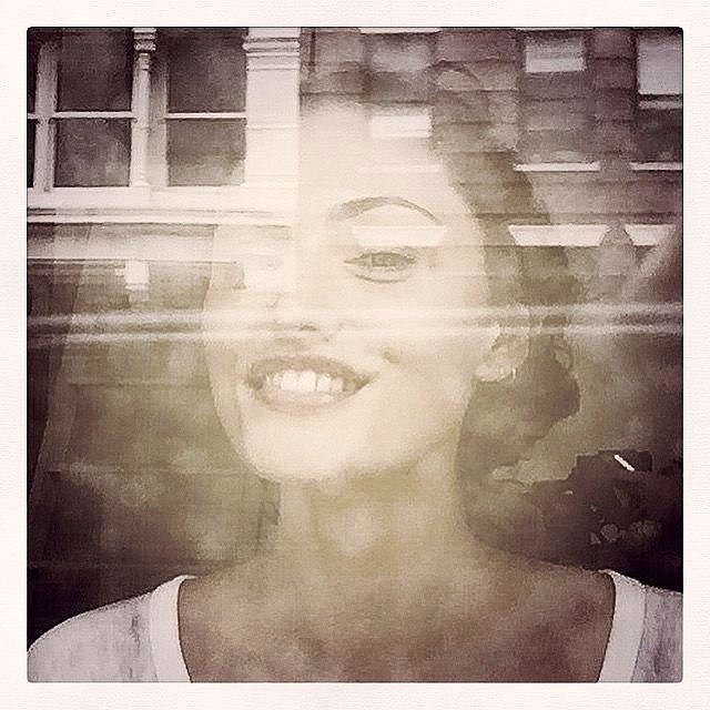 Phoebe Tonkin BTS photoshoot Free People 2015