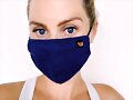 Claire Holt nos dice que llevemos mascarilla