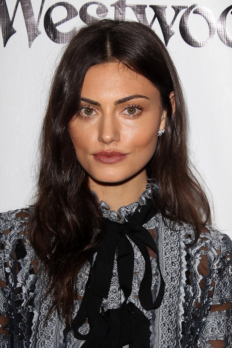 Phoebe Tonkin -2016 The Art of Elysium HEAVEN Gala