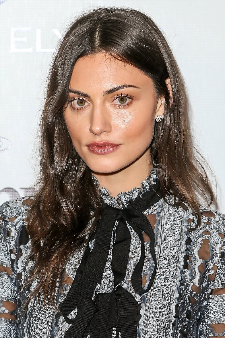 Phoebe Tonkin -2016 The Art of Elysium HEAVEN Gala