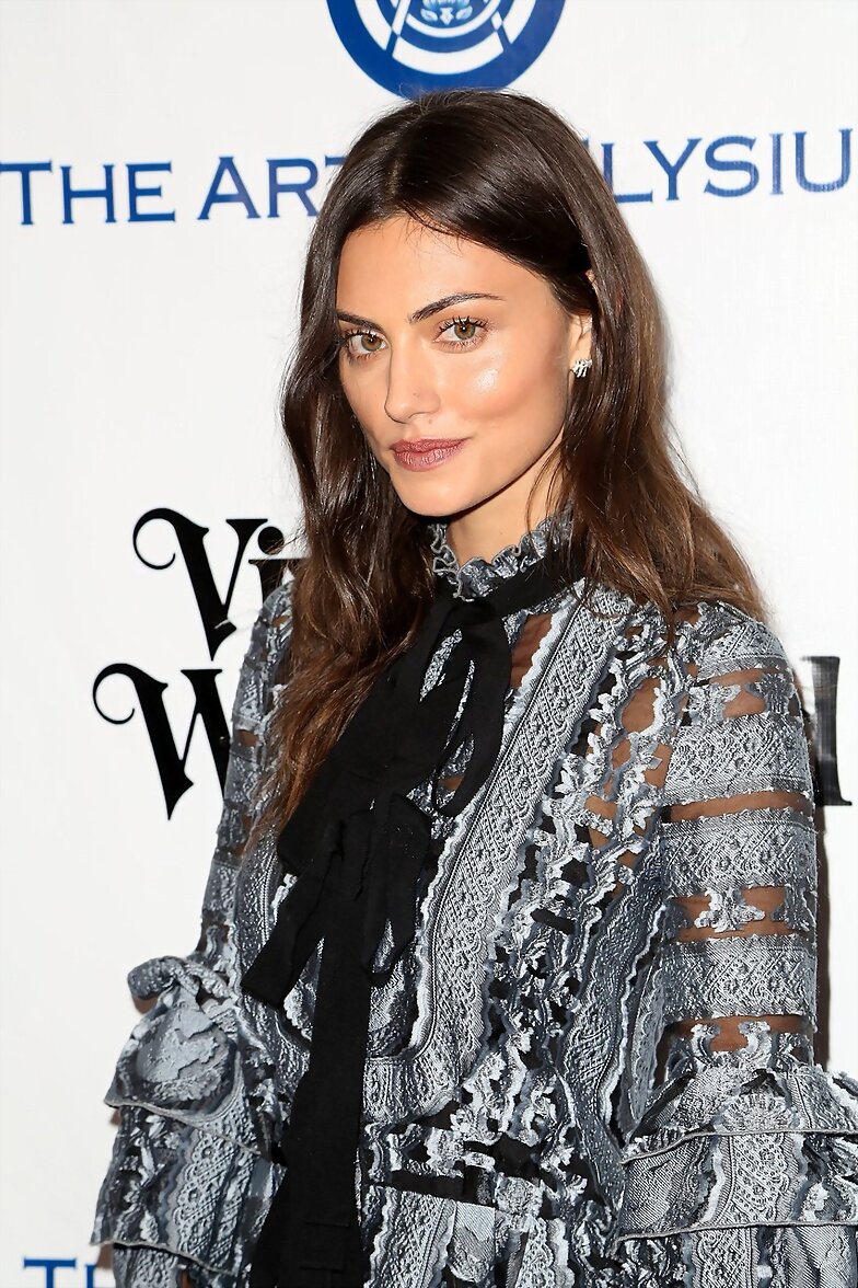 Phoebe Tonkin -2016 The Art of Elysium HEAVEN Gala