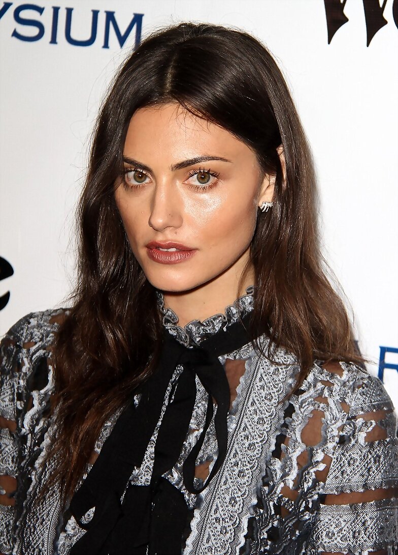Phoebe Tonkin -2016 The Art of Elysium HEAVEN Gala