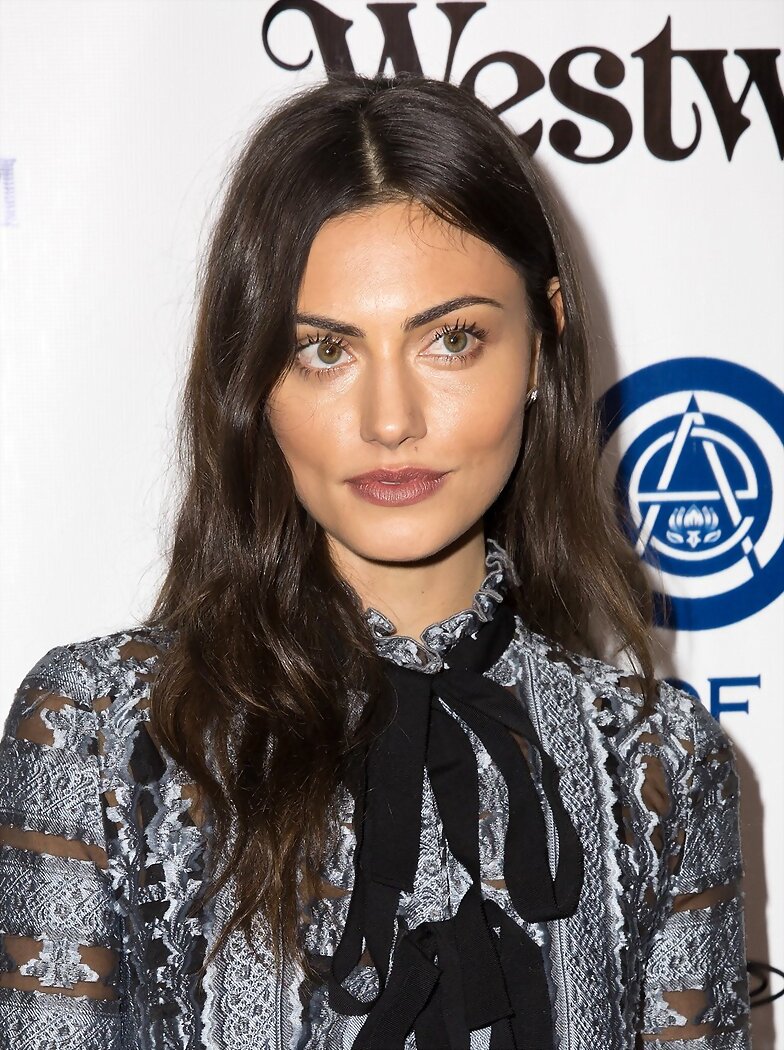 Phoebe Tonkin -2016 The Art of Elysium HEAVEN Gala