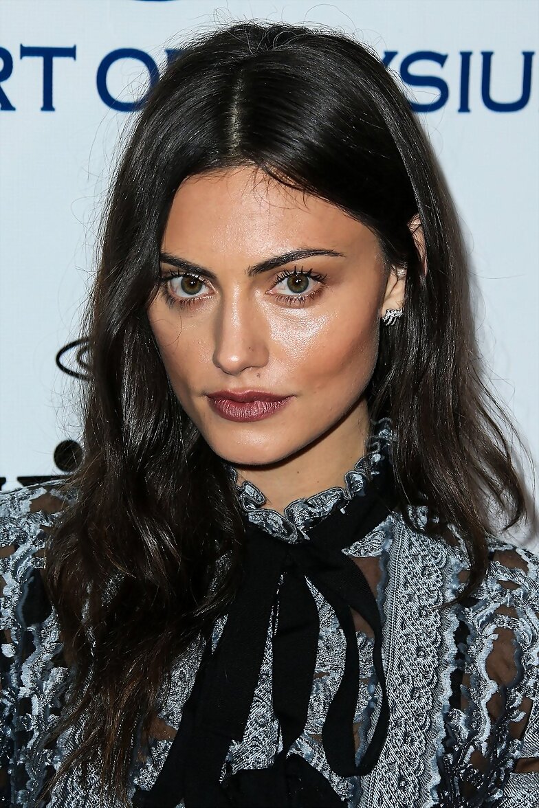 Phoebe Tonkin -2016 The Art of Elysium HEAVEN Gala