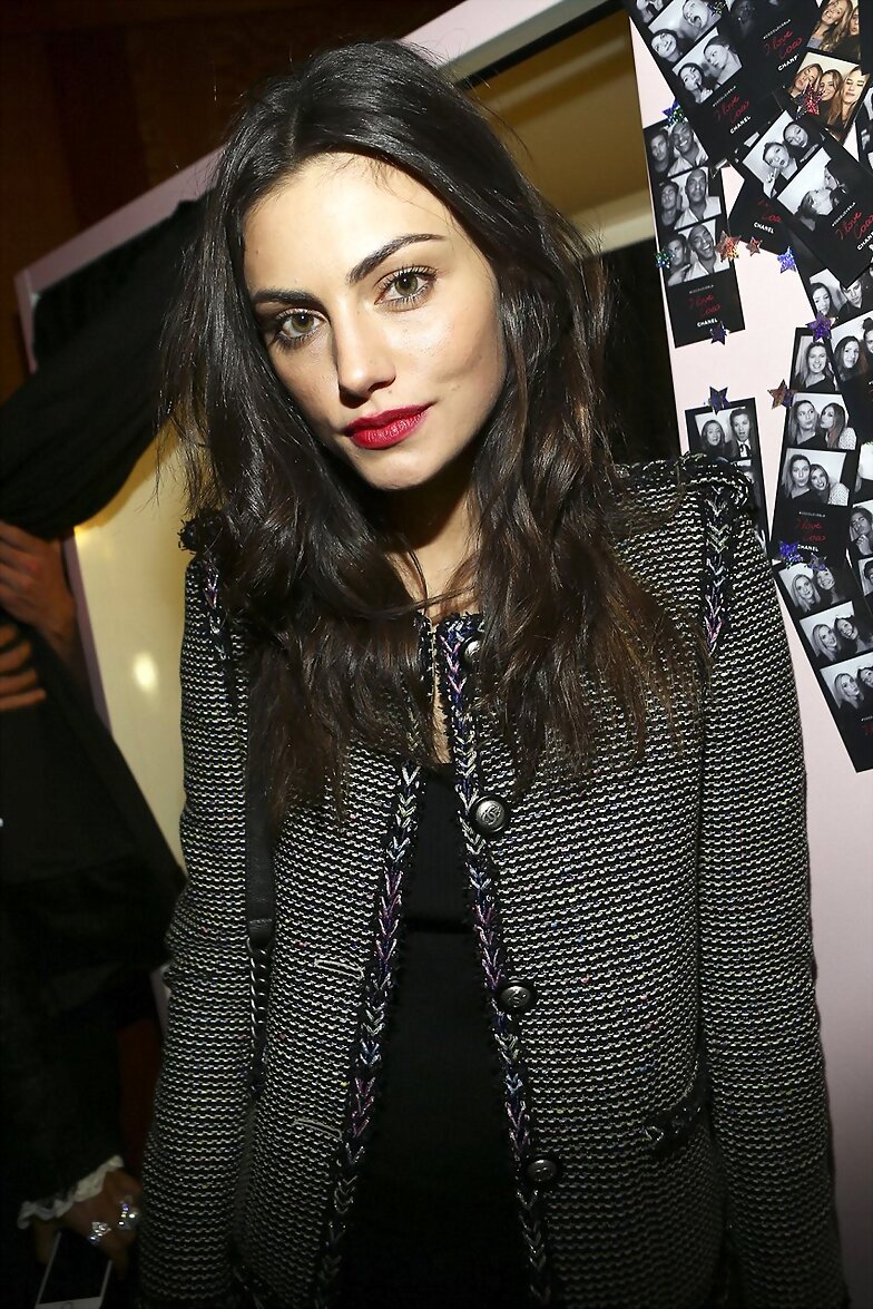 Phoebe Tonkin - 2016 I Love Coco Backstage Beauty