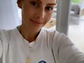 Claire Holt votando por primera vez | March 2020