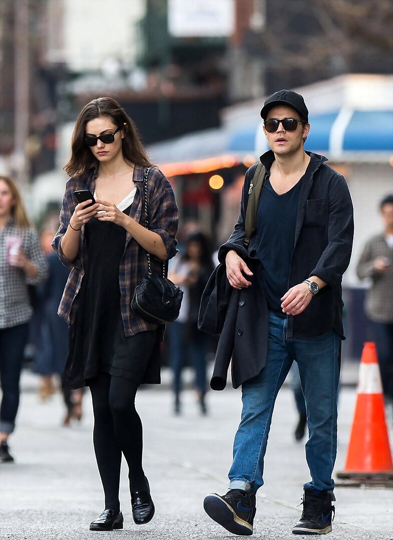 Phoebe Tonkin & Paul Wesley - Soho, New York 2016